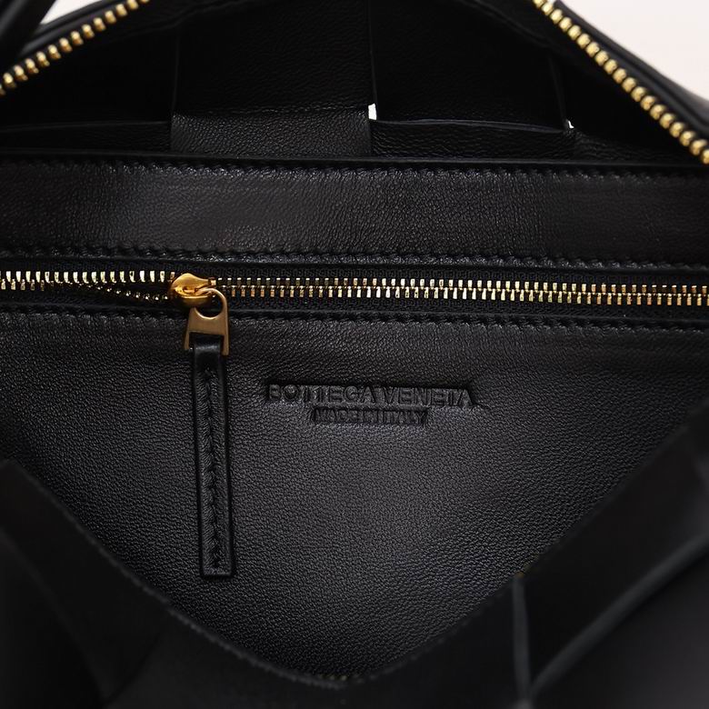 BTVA-Bags - Strap Story - 204