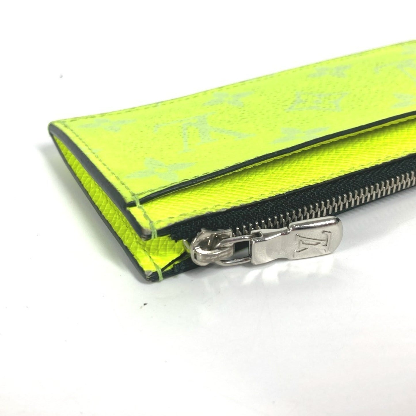 StrapStory - Wristlet 698