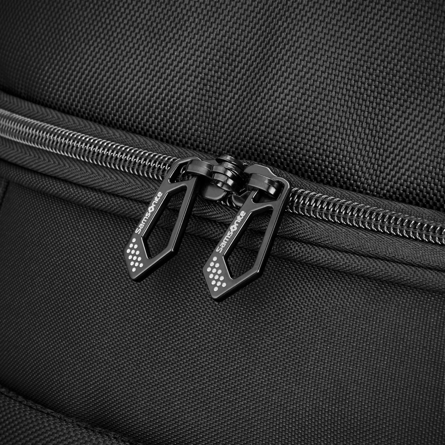 StrapStory - Suitcase 202