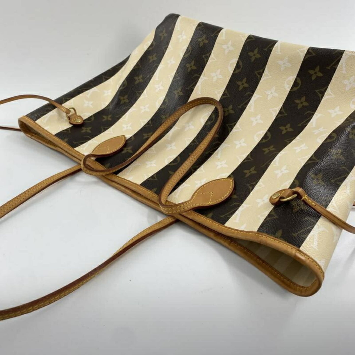 StrapStory - Tote Bag 3572