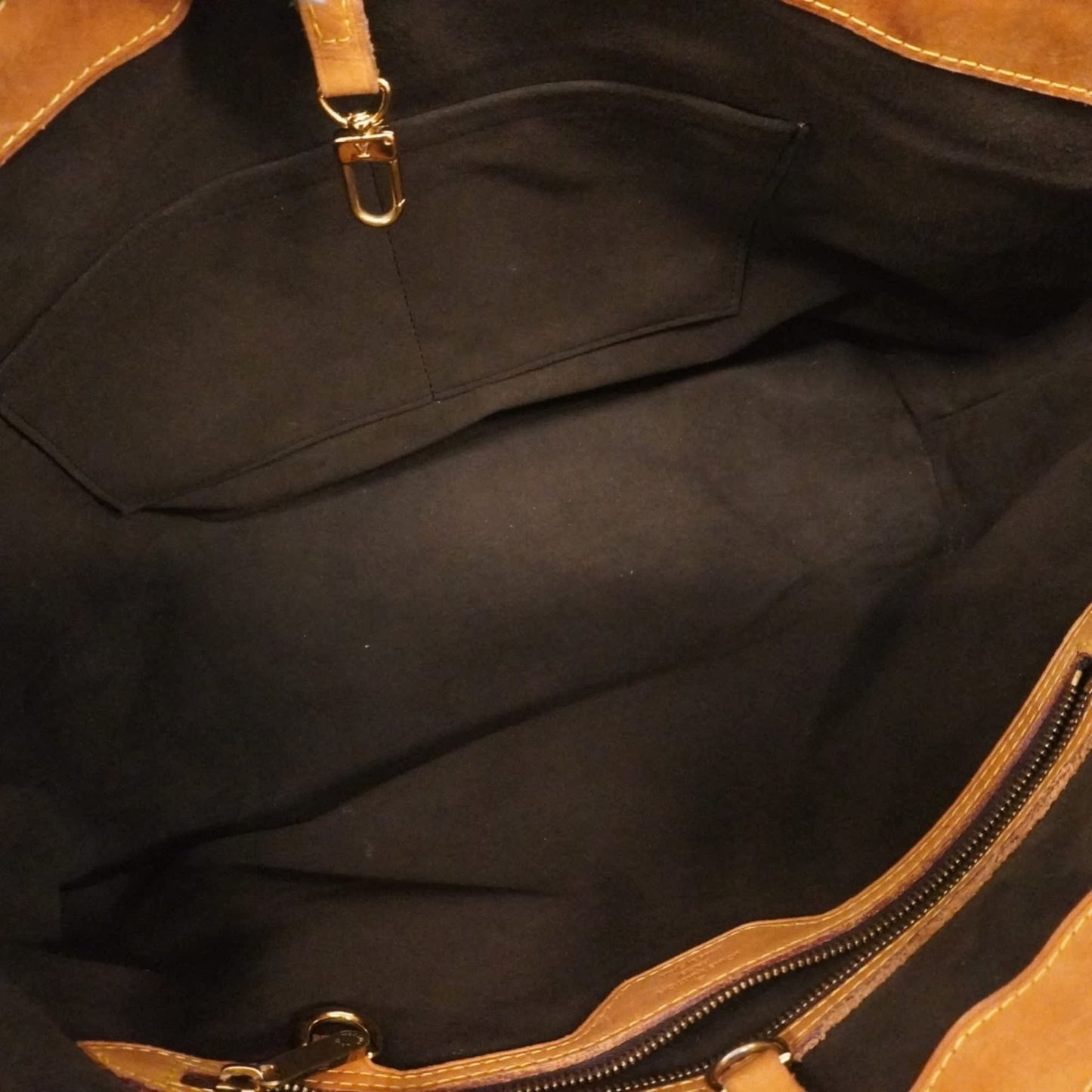 StrapStory - Tote Bag 3938