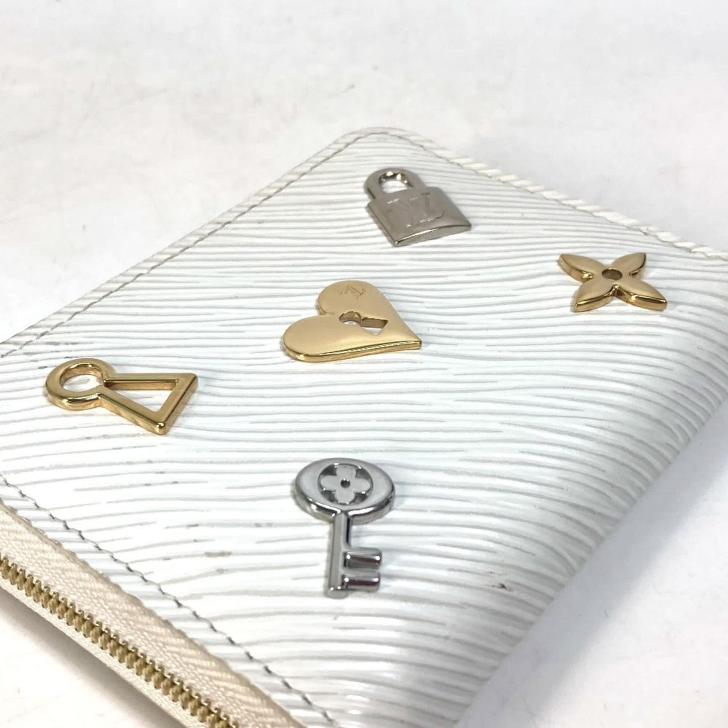 StrapStory - Wristlet 689
