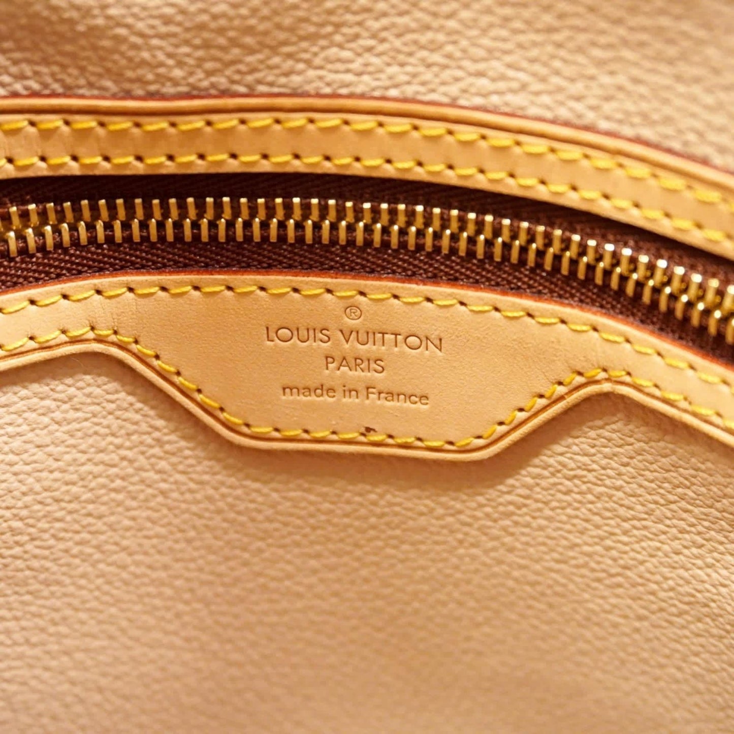 StrapStory - Tote Bag 3822