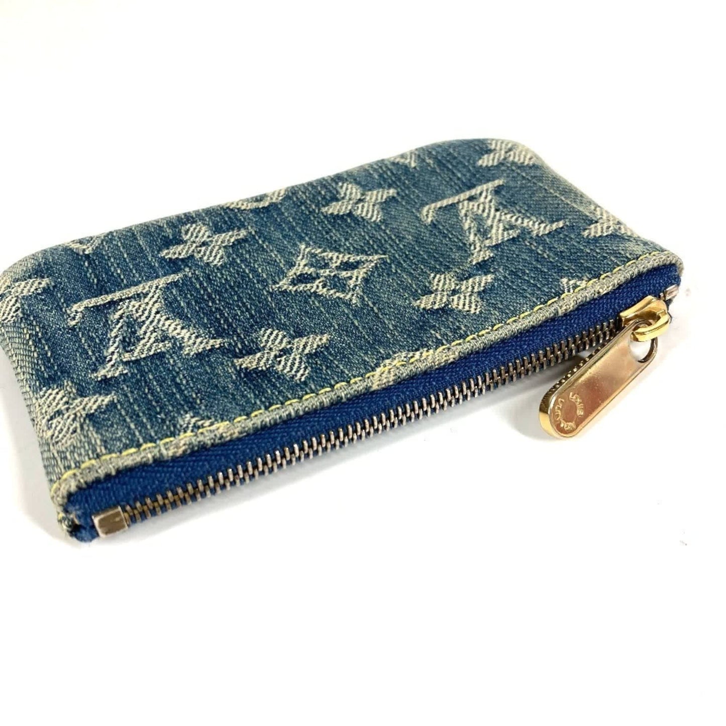 StrapStory - Wristlet 681