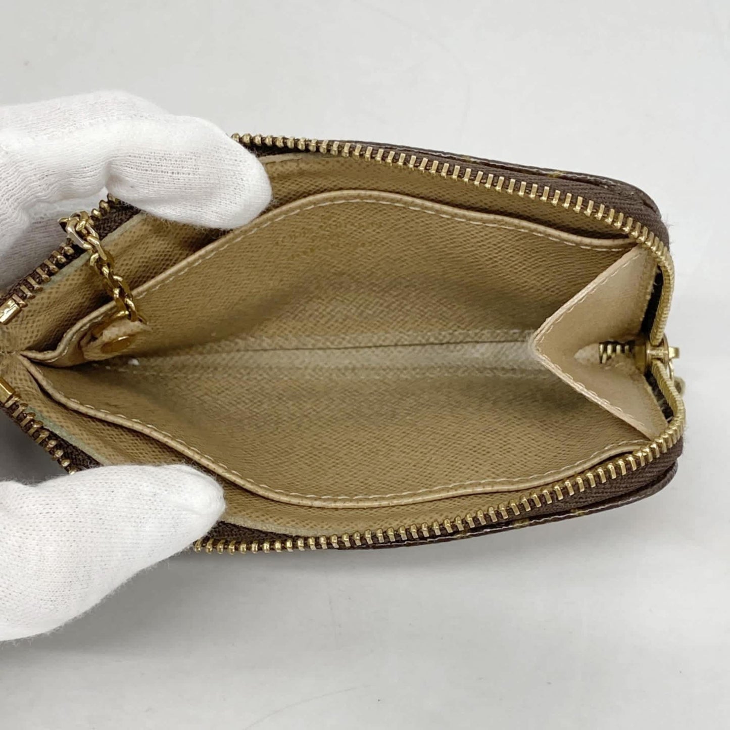 StrapStory - Wristlet 1006