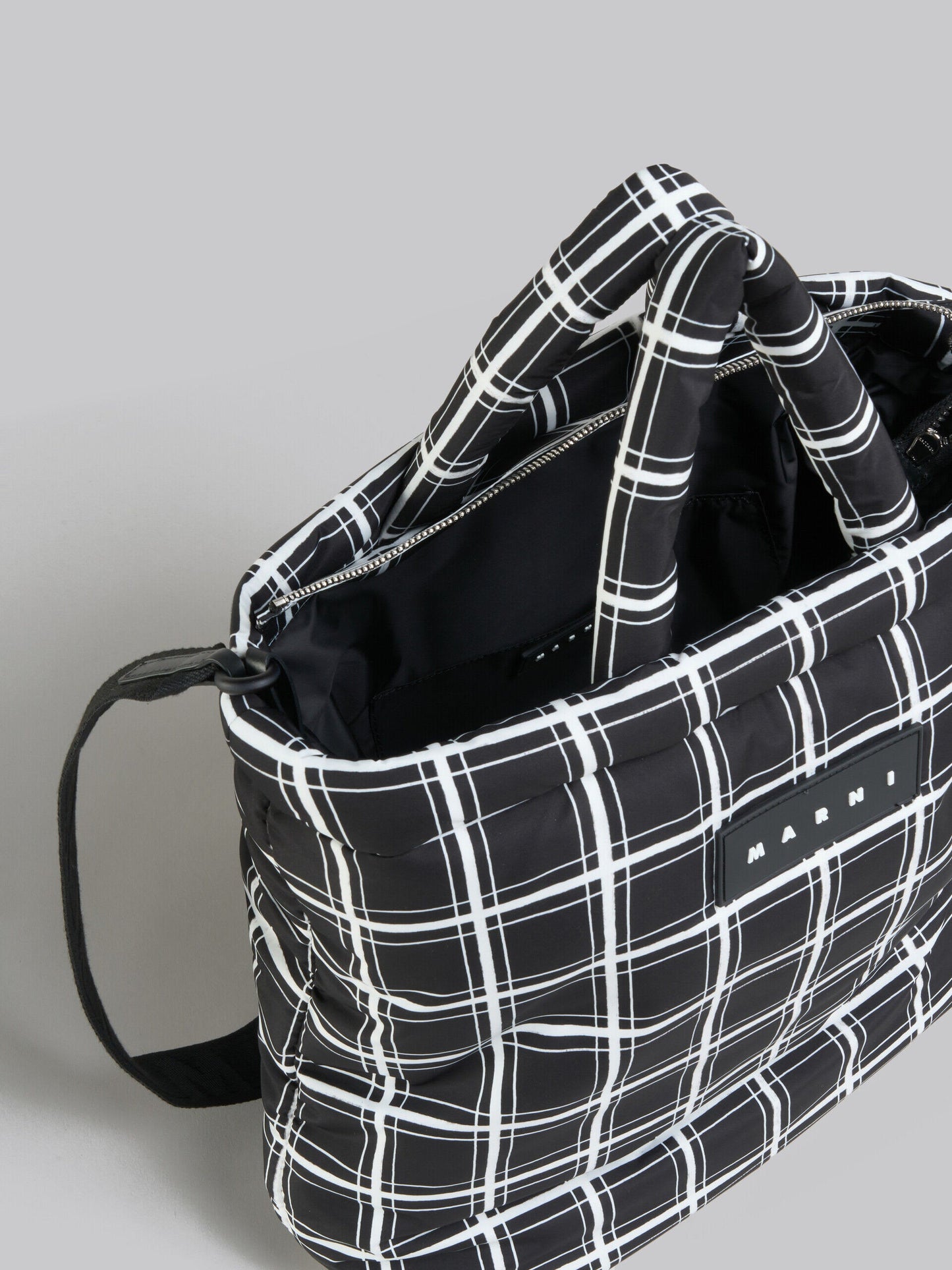 StrapStory - Tote Bag 3840