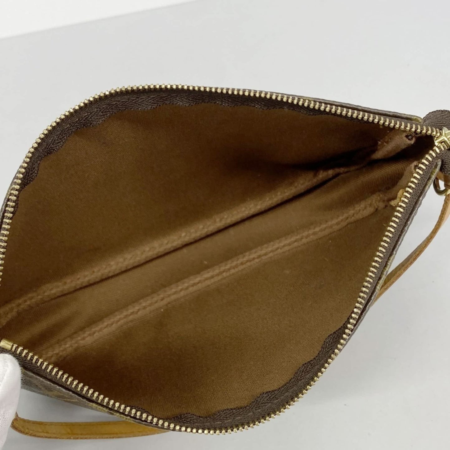 StrapStory - Satchel 1450