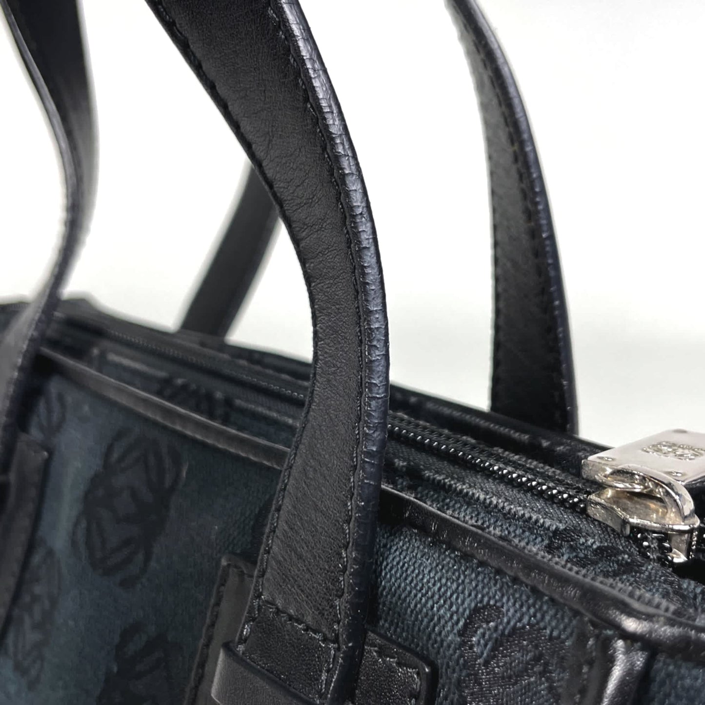 StrapStory - Tote Bag 3713