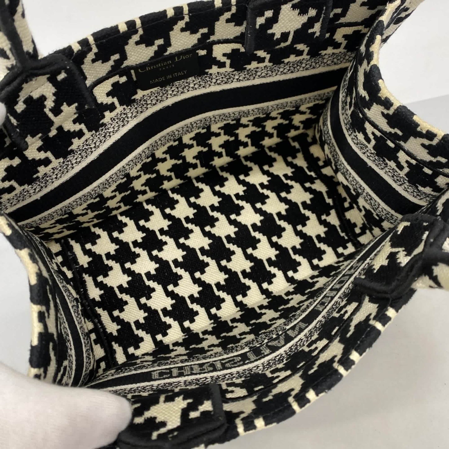StrapStory - Tote Bag 3521