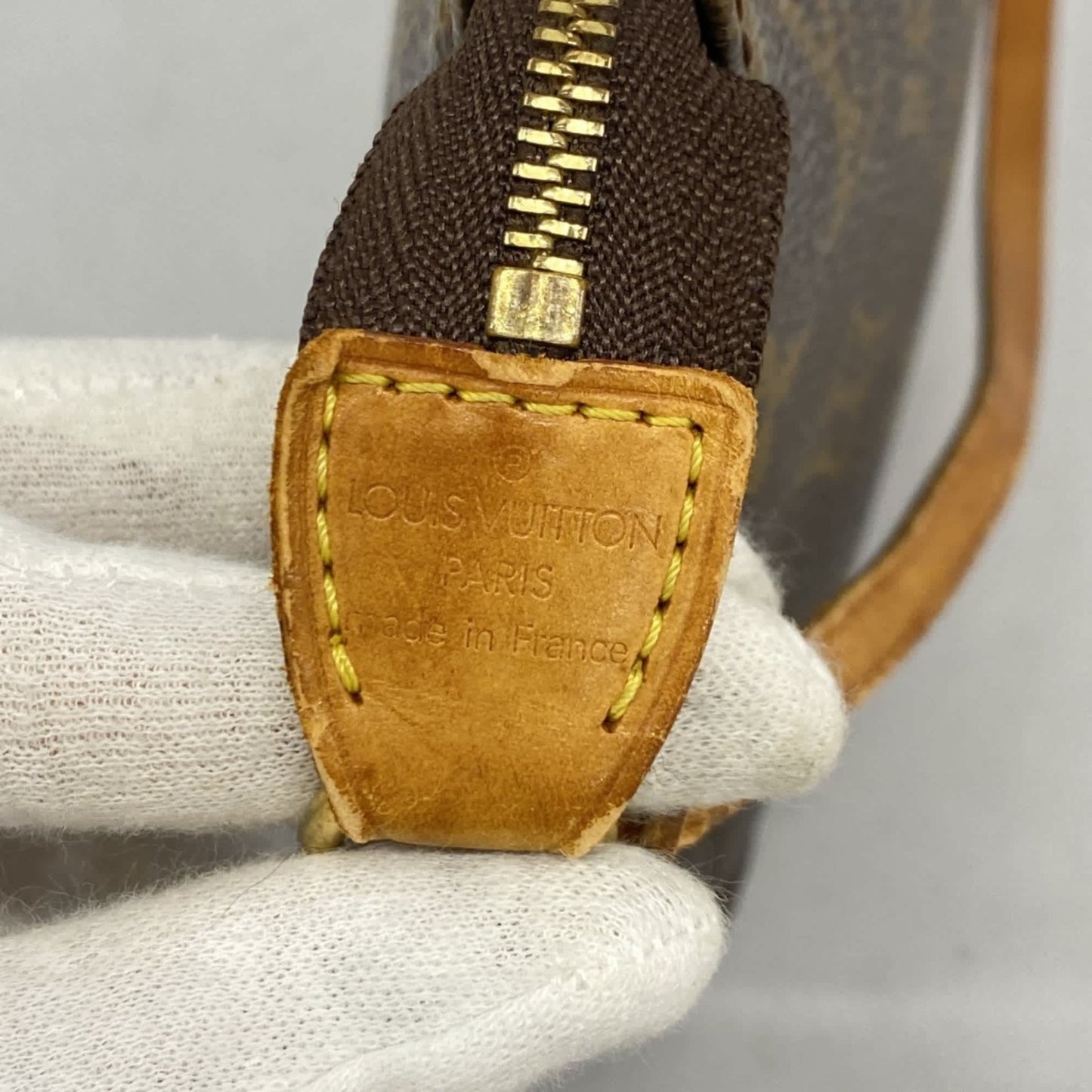 StrapStory - Satchel 1486