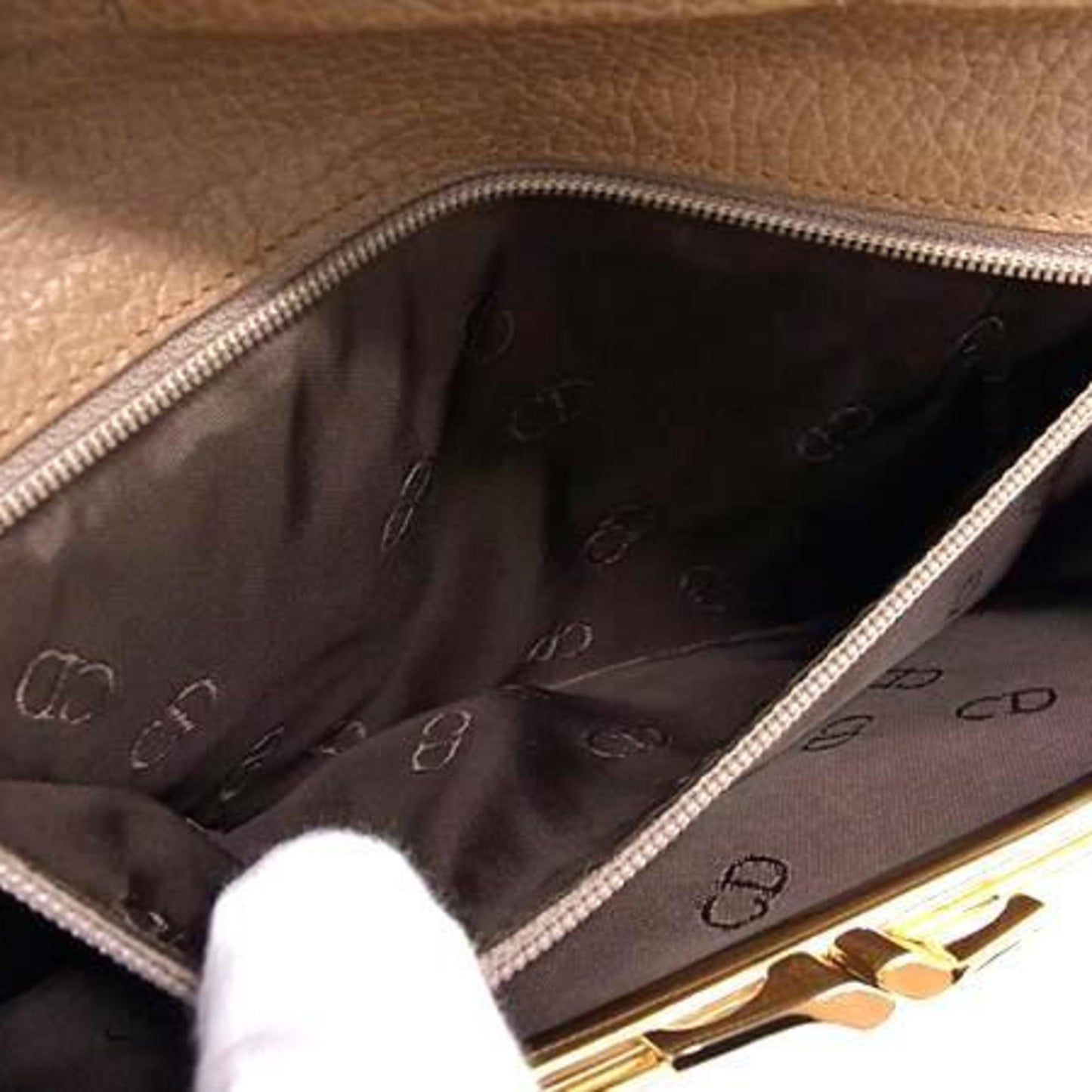 StrapStory - Wristlet 670