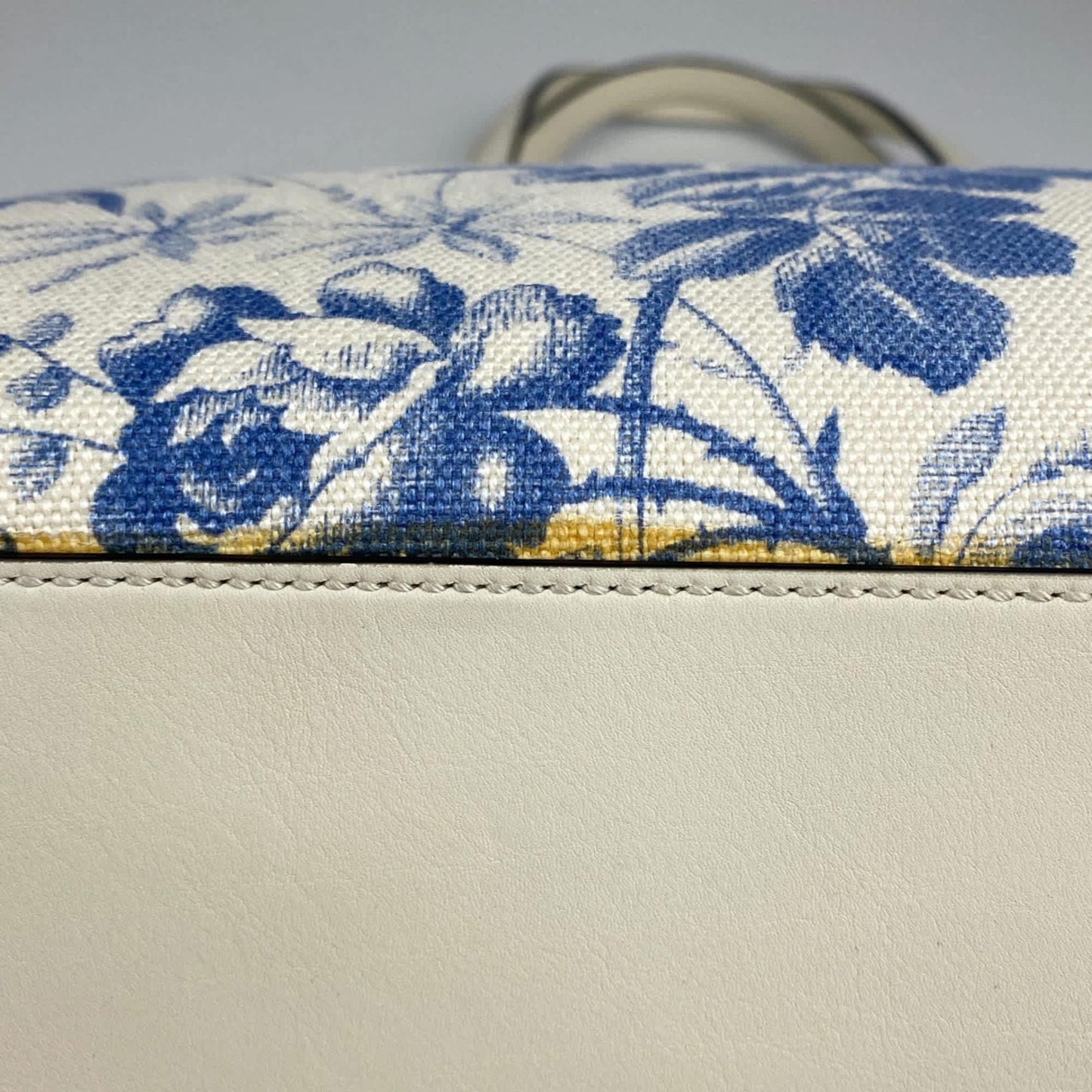 StrapStory - Tote Bag 4326