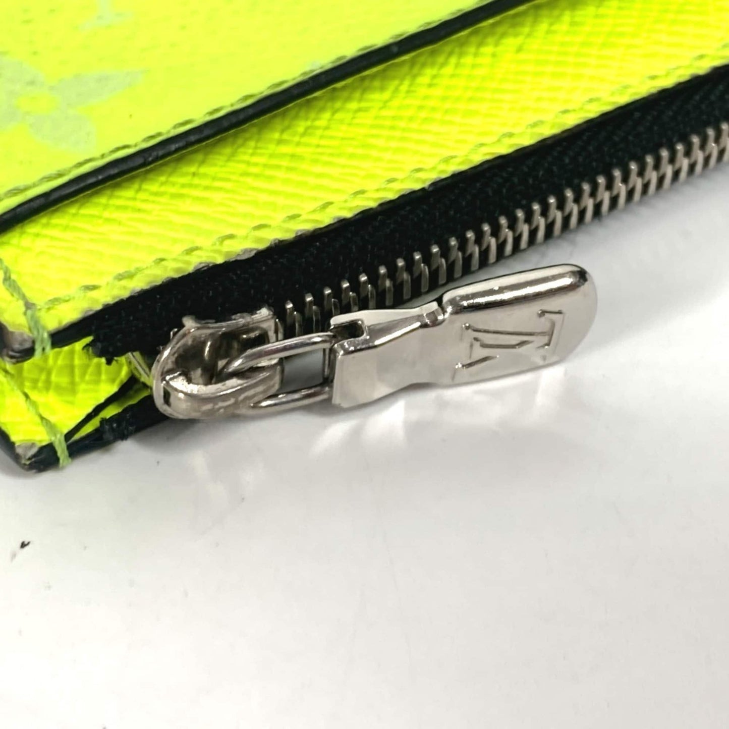 StrapStory - Wristlet 698